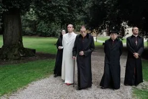 Молодой Папа scr.1